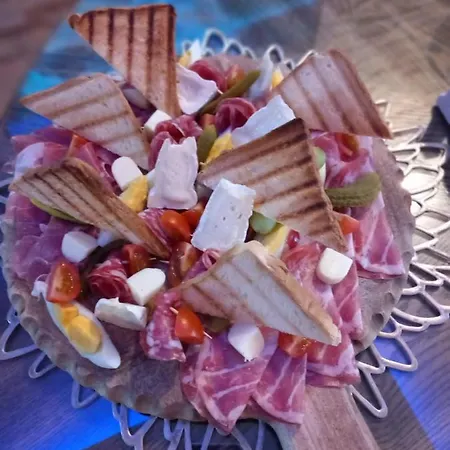 לינה וארוחת בוקר Avec Spa, Piscine Et Sauna Privatif Louches