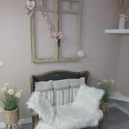 לינה וארוחת בוקר Avec Spa, Piscine Et Sauna Privatif